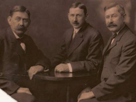 The Elliott Brothers, Jim (JAR), Dave and Robert, About 1895